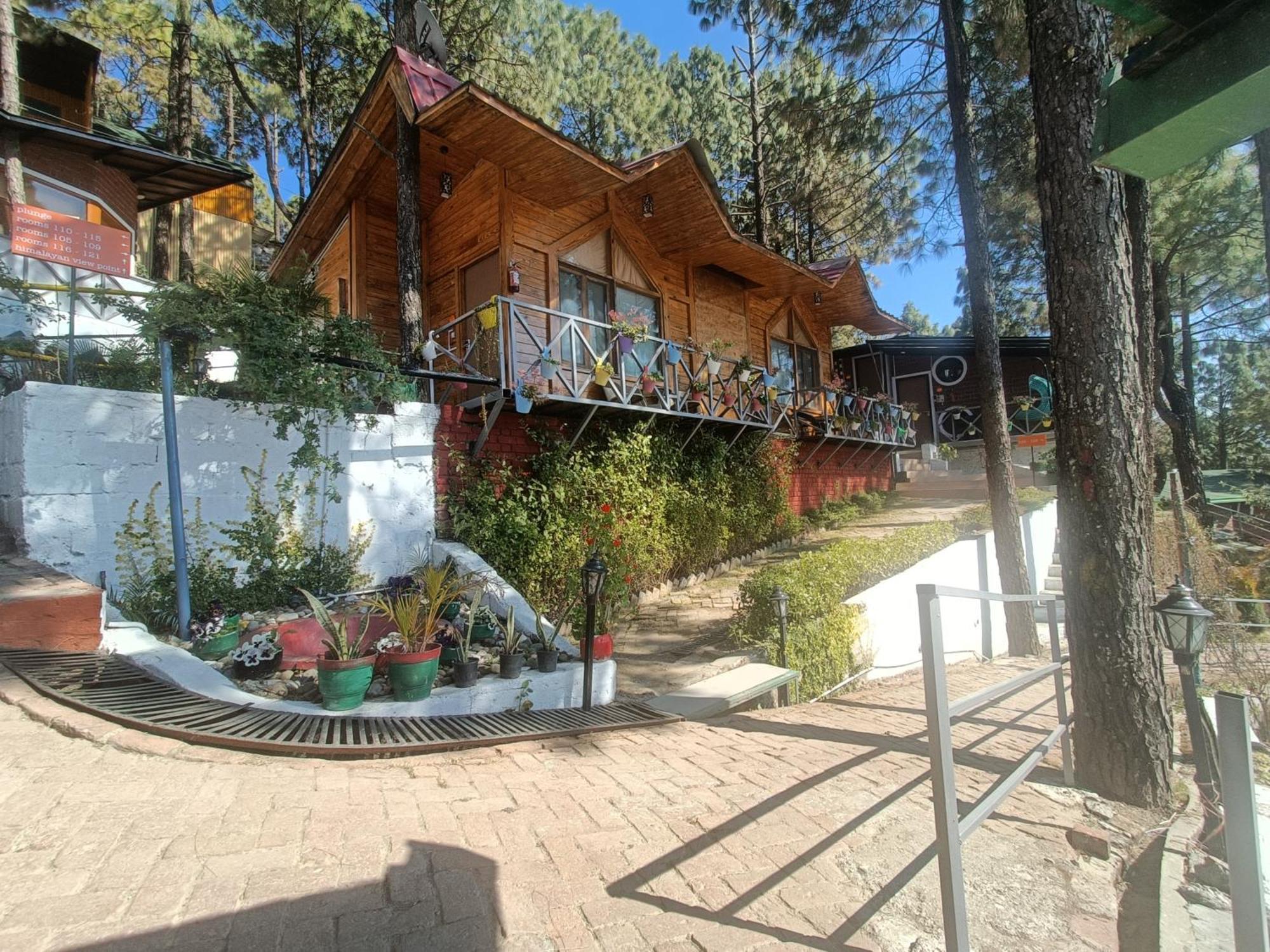 Zone Connect By The Park, Lansdowne Hotel Exterior photo