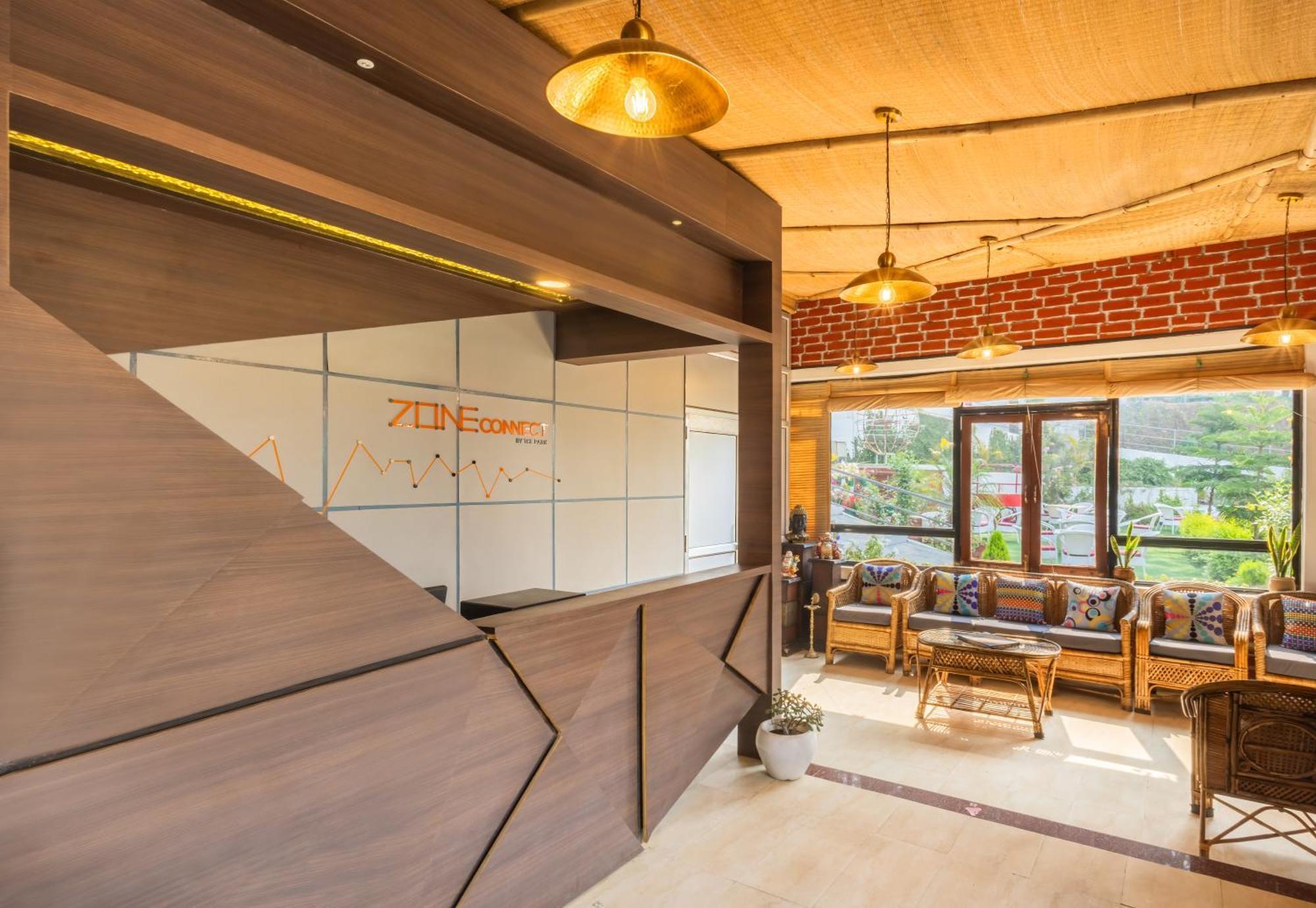 Zone Connect By The Park, Lansdowne Hotel Exterior photo